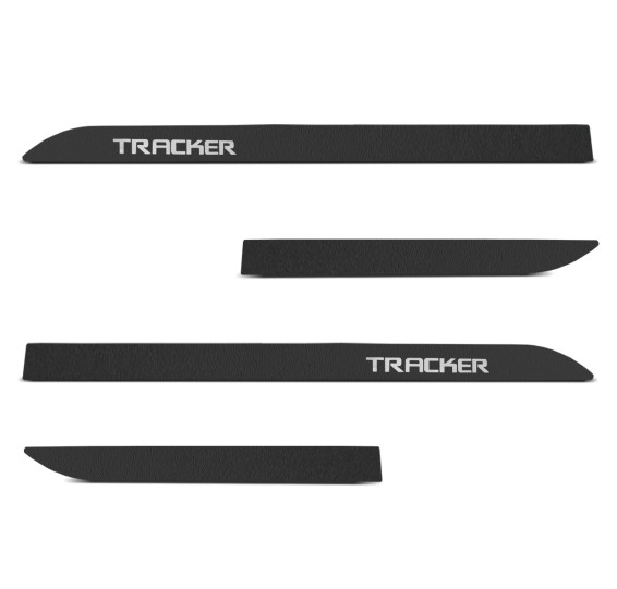 Jogo de Friso Lateral Tracker 2013 a 2024 Preto Texturizado